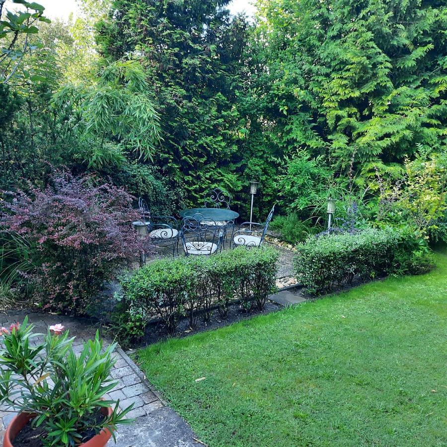 Villa Sagan Zamárdi Exterior foto